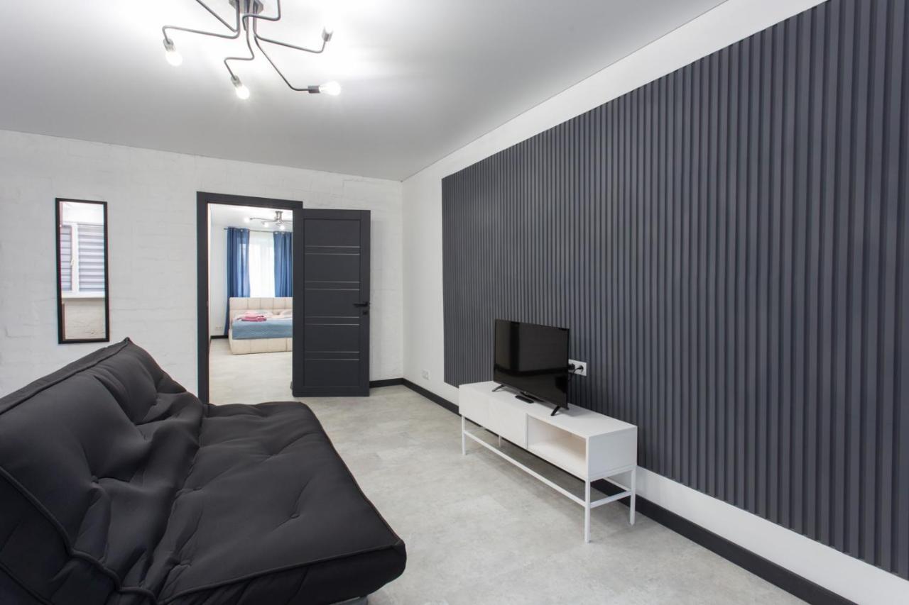 Apartment On 23 Serpnya Kharkiv Extérieur photo