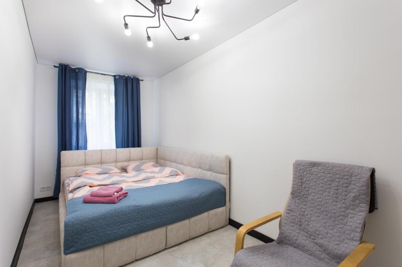 Apartment On 23 Serpnya Kharkiv Extérieur photo