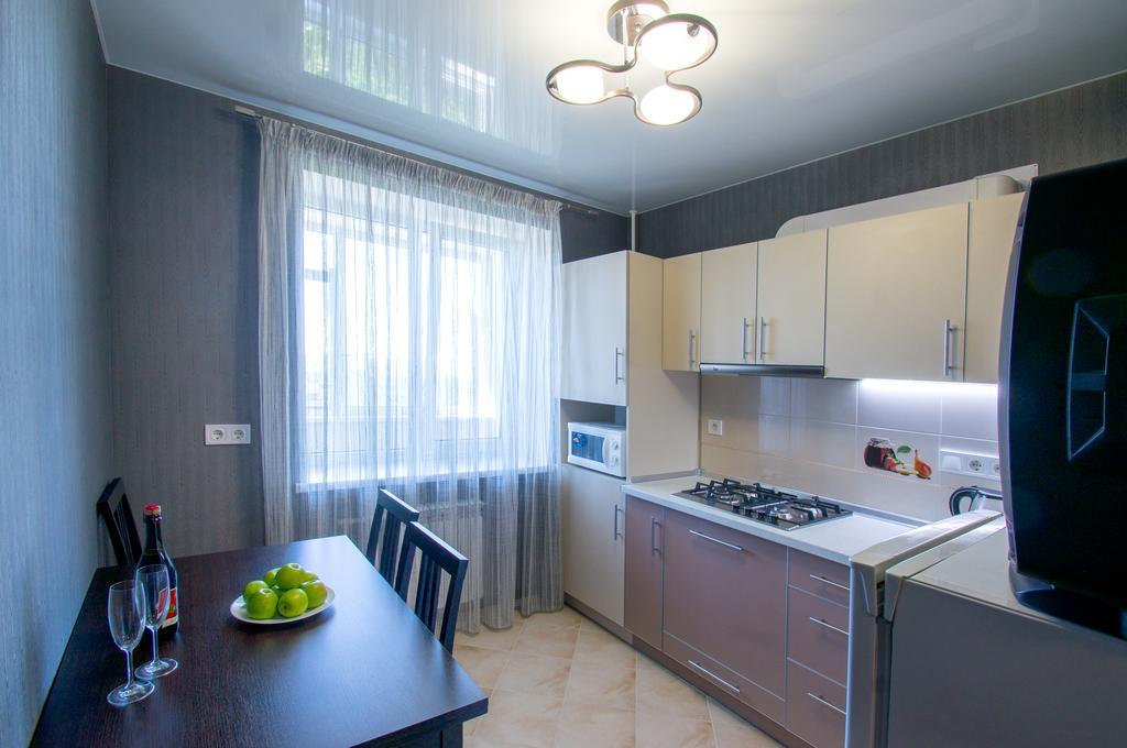 Apartment On 23 Serpnya Kharkiv Extérieur photo